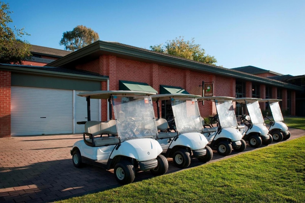 Country Club Villas